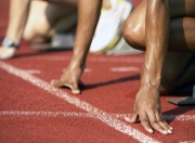 九游VIP-索伯车队横扫梅赛德斯，皮亚斯特里惊艳四座，一场颠覆F1格局的胜利