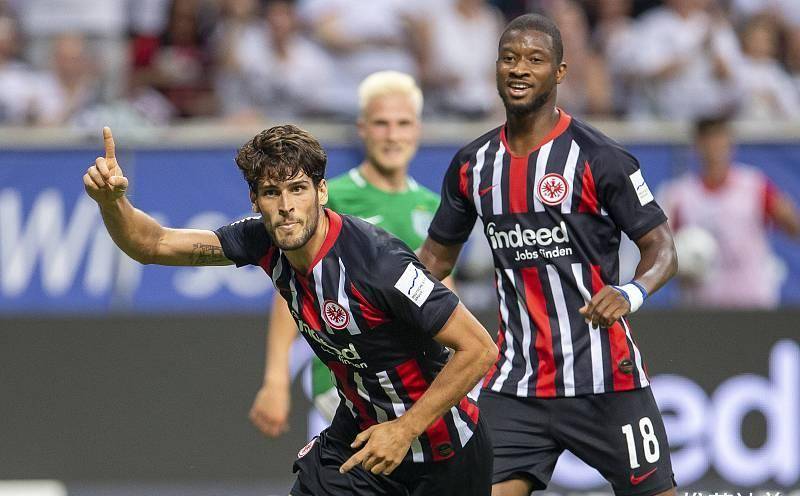 汉诺威对阵法兰克福,战成平局 汉诺威对阵法兰克福,战成平局