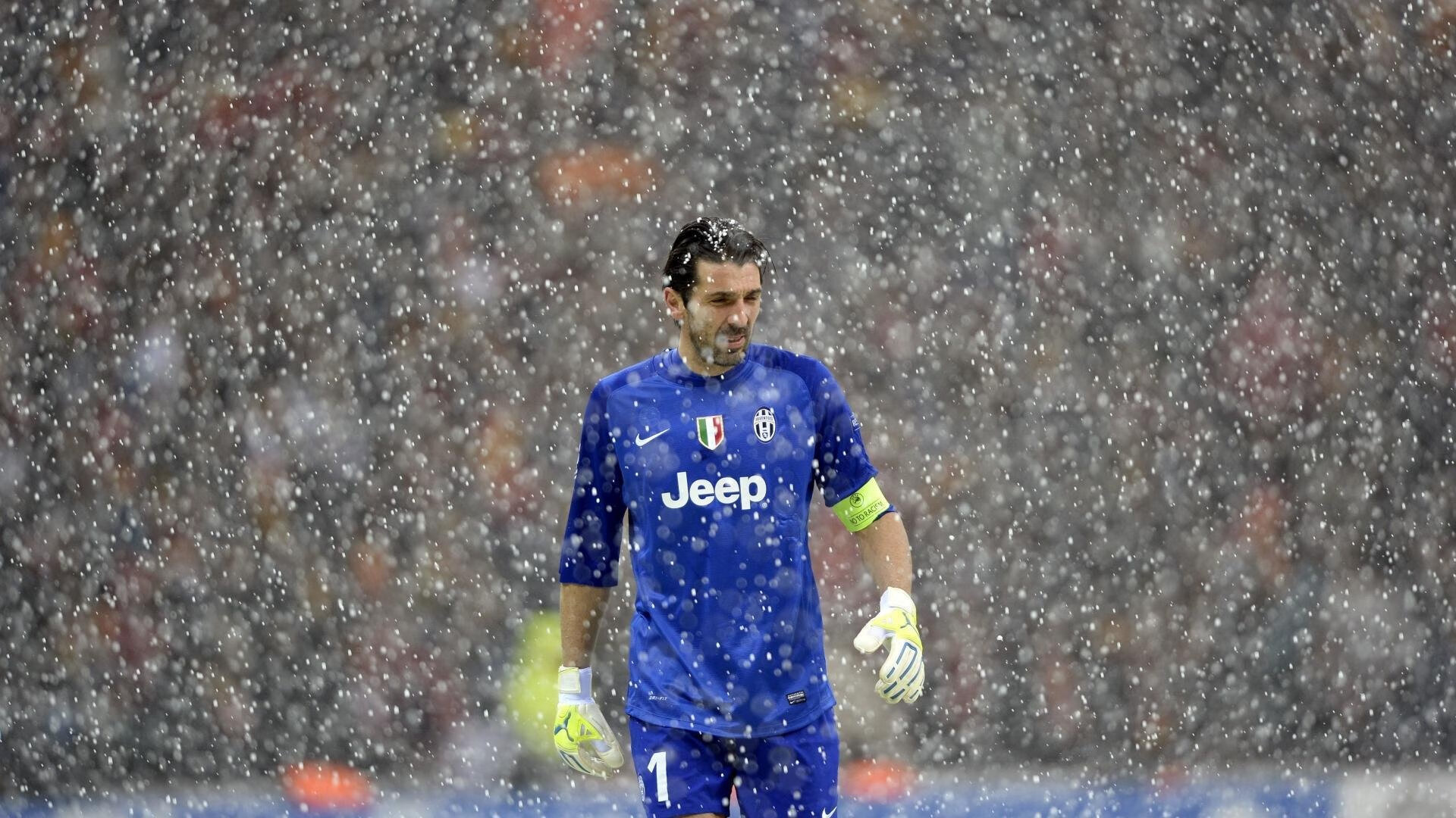 新大陆的旧恩怨，美加墨世界杯焦点战，巴黎正面击溃罗马的战术启示